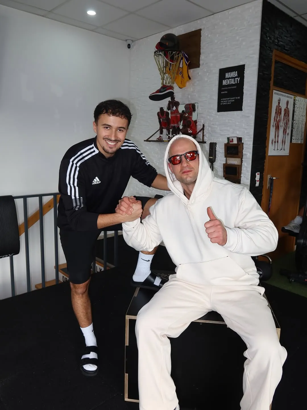 Training mit Klient im Gym