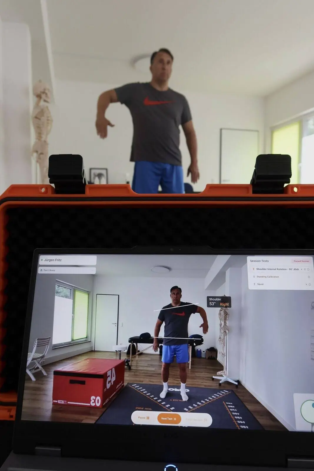Live-Auswertung der Bewegungsanalyse auf dem Laptop